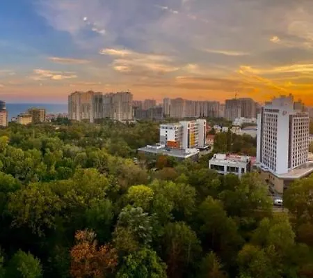 Apart Hotel Greenwood Near Sea Odesa Exterior photo