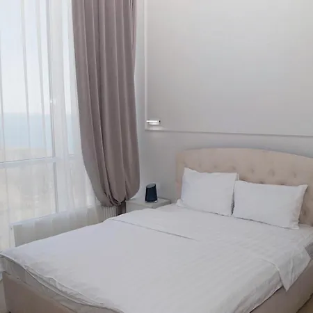 Apart Hotel Greenwood Near Sea Odesa Exterior photo